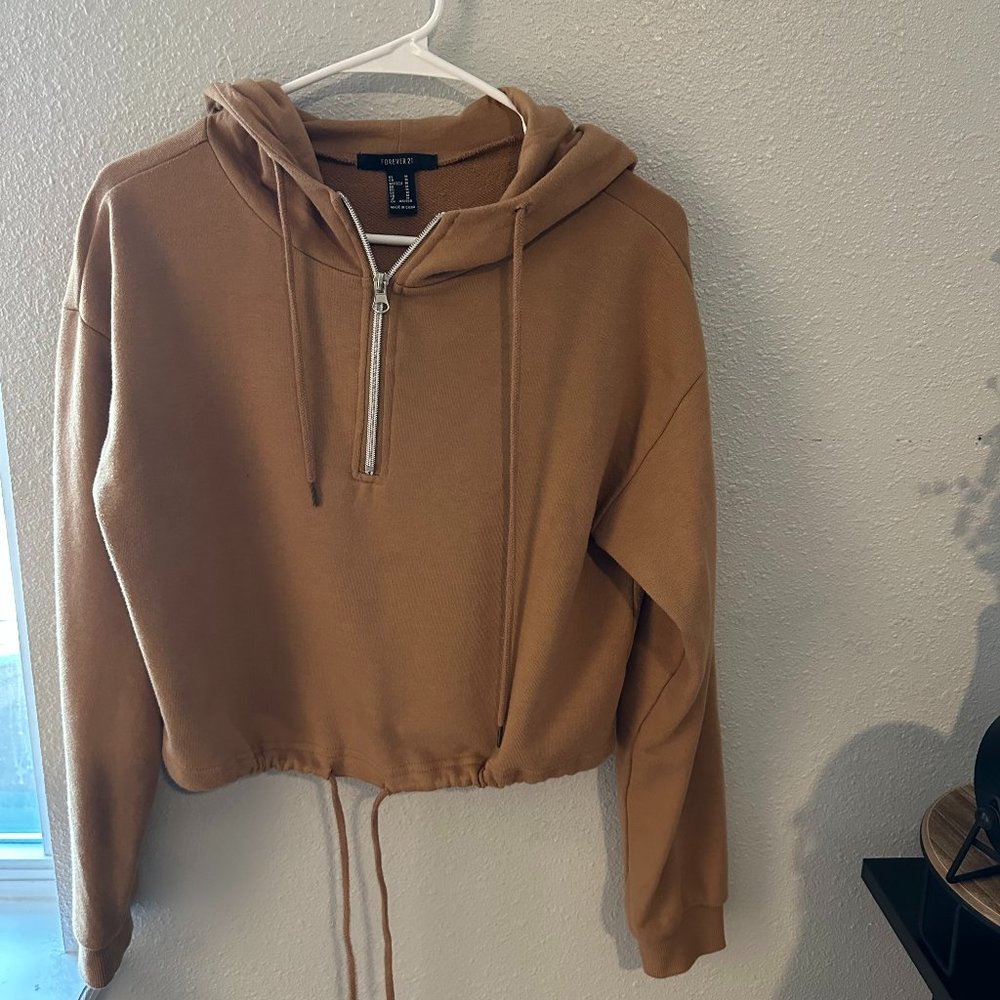 Cropped zip-up